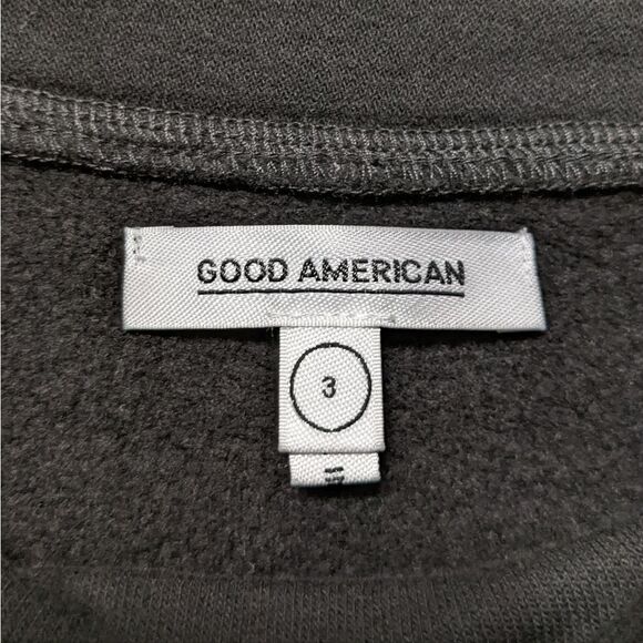 GOOD AMERICAN Crushing It Velvet Funnel Neck Long Sleeve Shirt - Picture 4 of 10